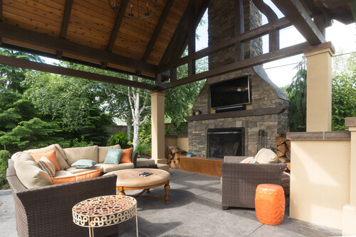 How to Install a TV on your Backyard Patio